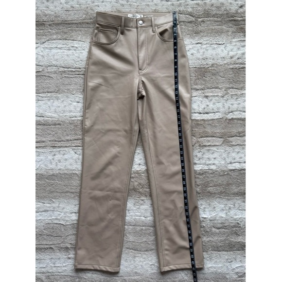 ABERCROMBIE & FITCH The '90s Straight Ultra High Rise Vegan Leather Pants - Picture 7 of 15